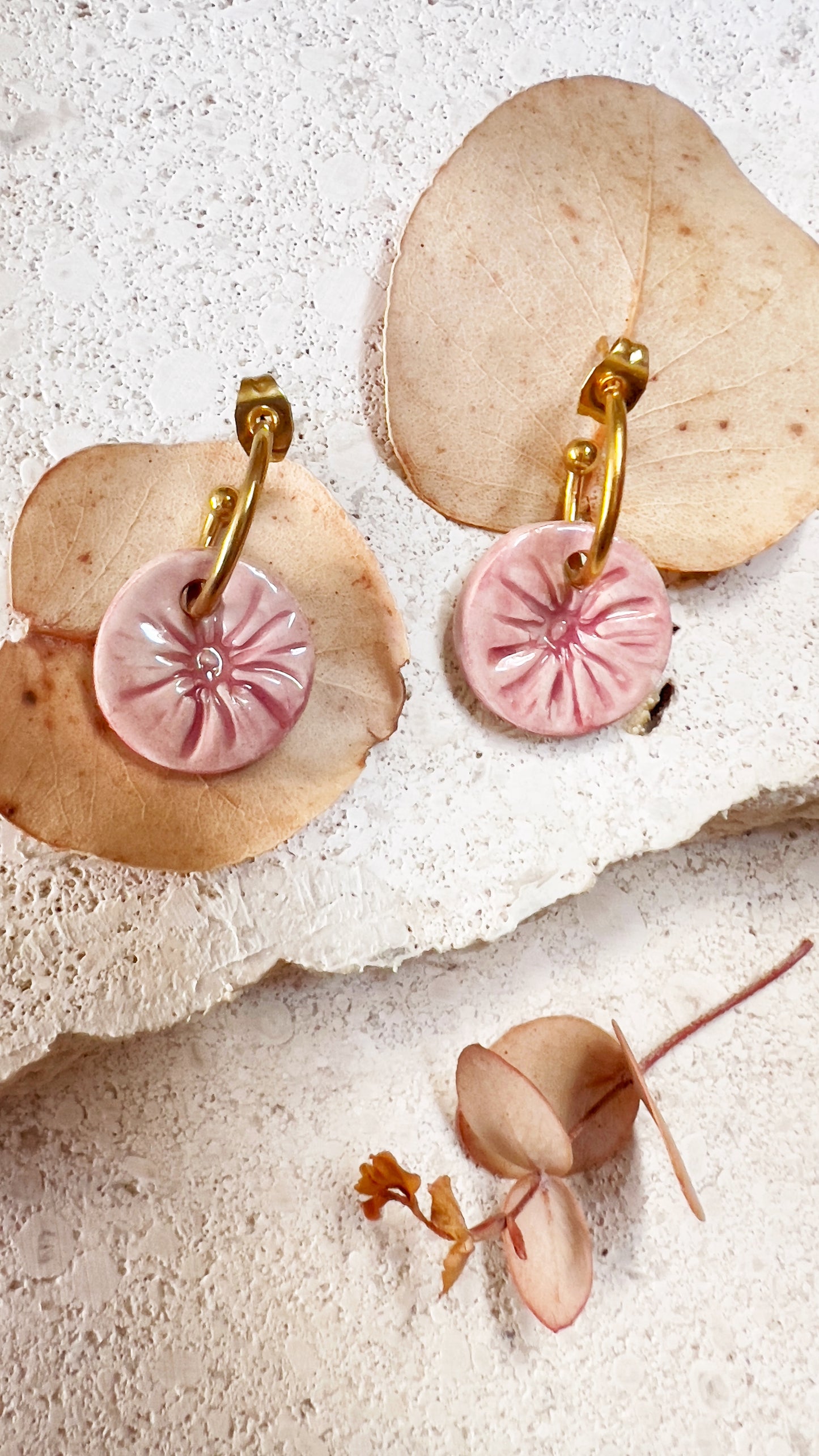 MINI PENDIENTES CERÁMICA FLOR