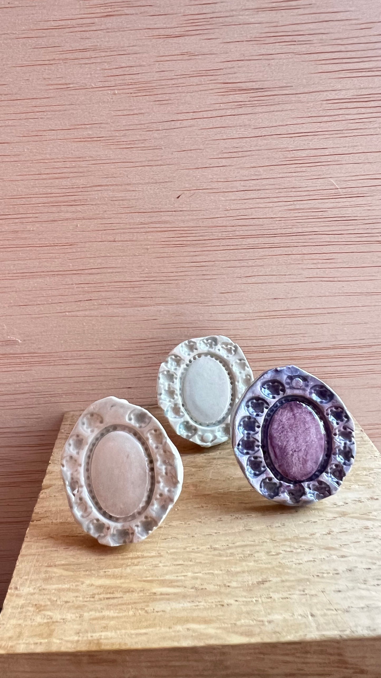 ANILLO CERÁMICA “AURA” CON SOPORTE