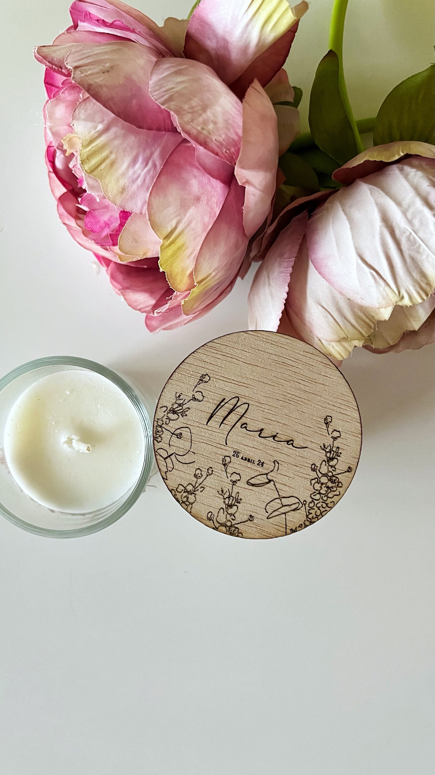 VELA PERSONALIZADA CON CINTA Y TAPA