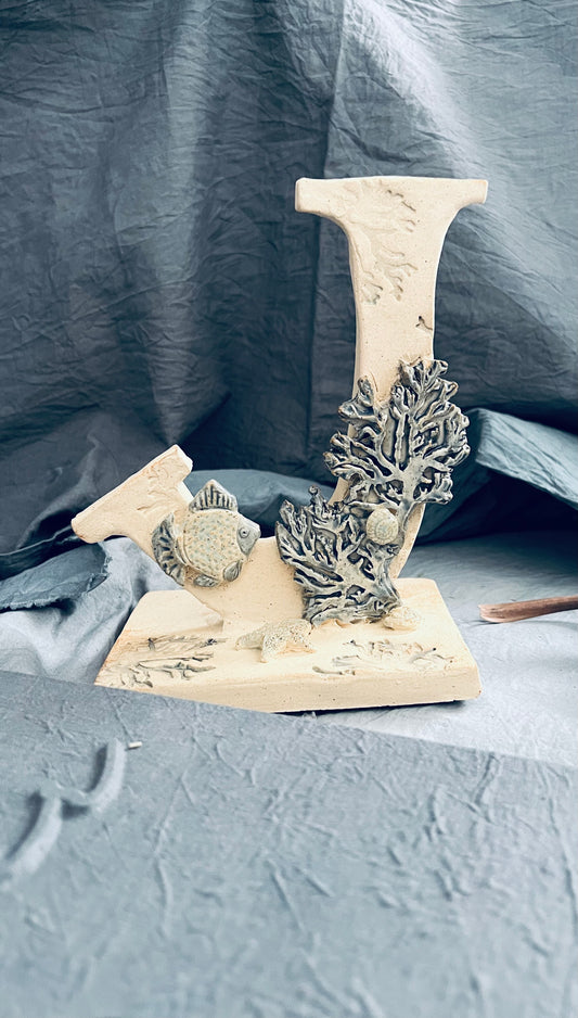 ESCULTURA CERÁMICA LETRA PERSONALIZADA