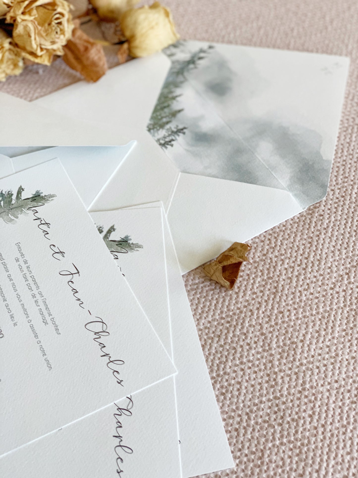 INVITACIONES TARJETÓN + SOBRE PERSONALIZADAS | Tarjetón 300gr y sobre 220gr, y la elaboración de los sobres es manual, sobre impreso en ambas caras, papel alta calidad acuarela o verjuado