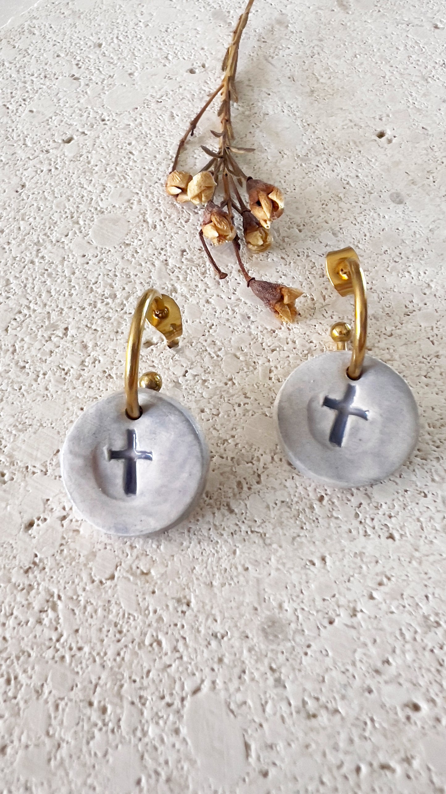 MINI PENDIENTES CERÁMICA CRUZ