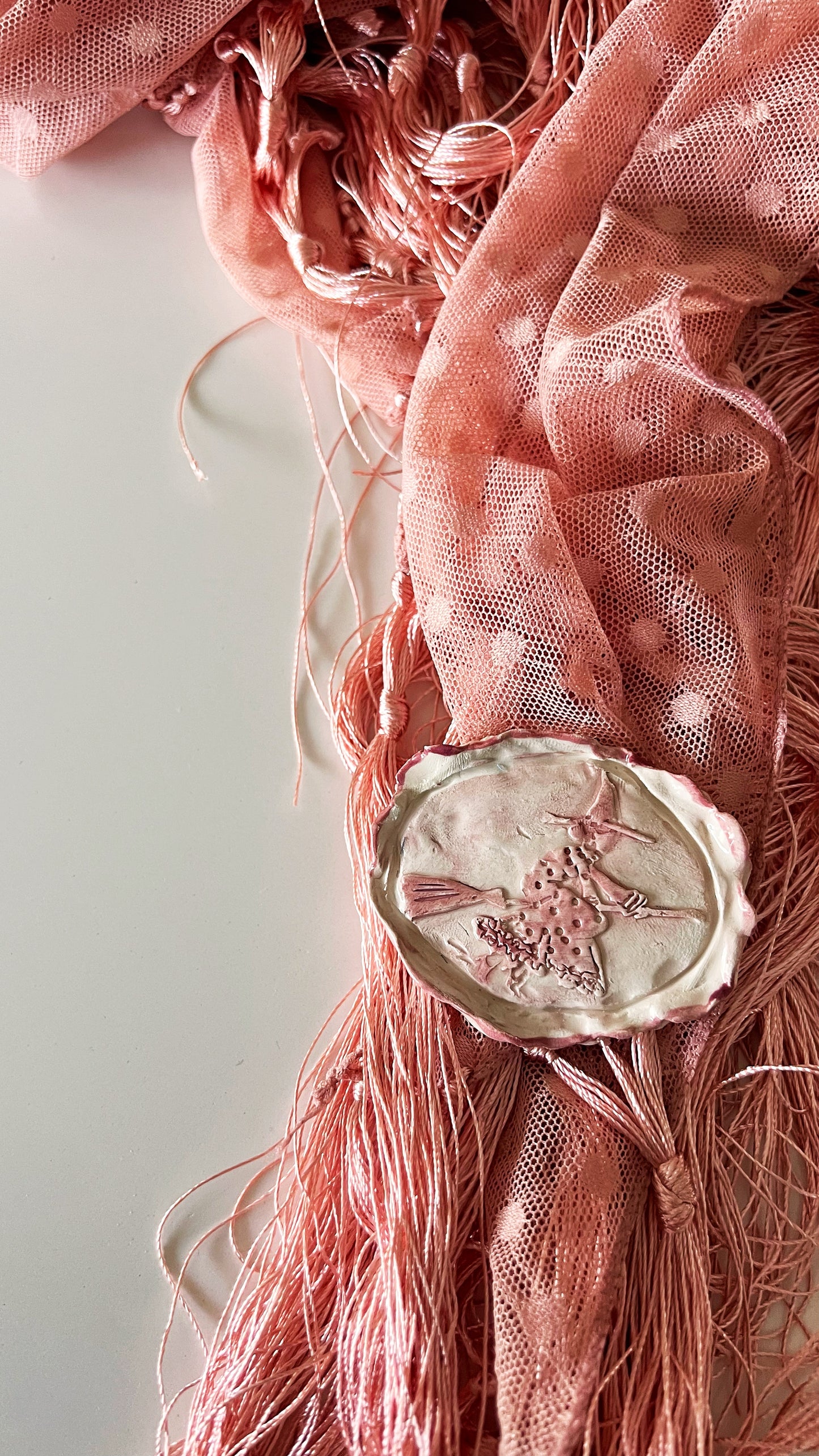 BROCHE CERÁMICA ANTIGUO “BRUJITA”