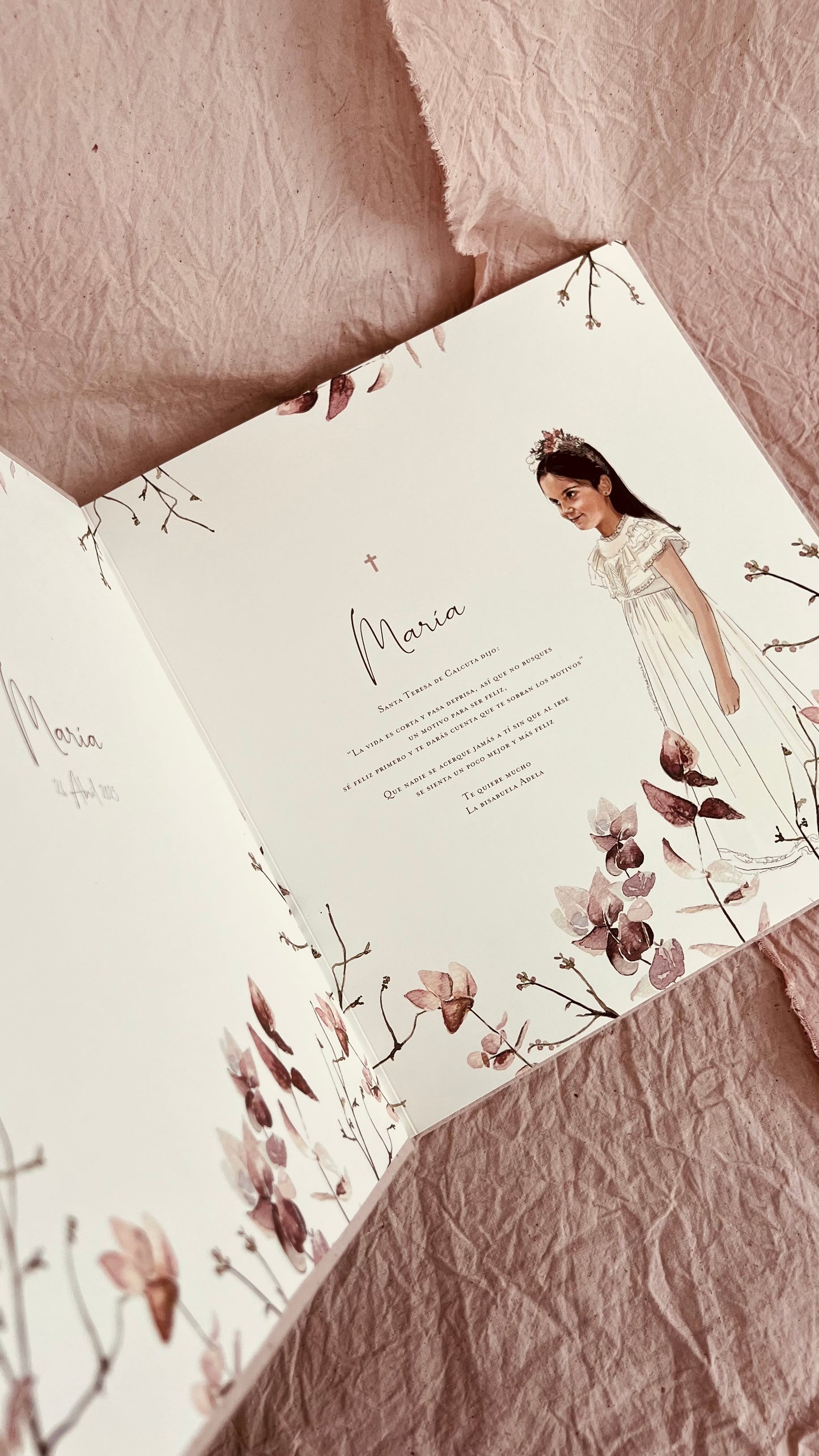 LIBRO COMUNIÓN EN TELA CON LAZO Y NOMBRE GRABADO