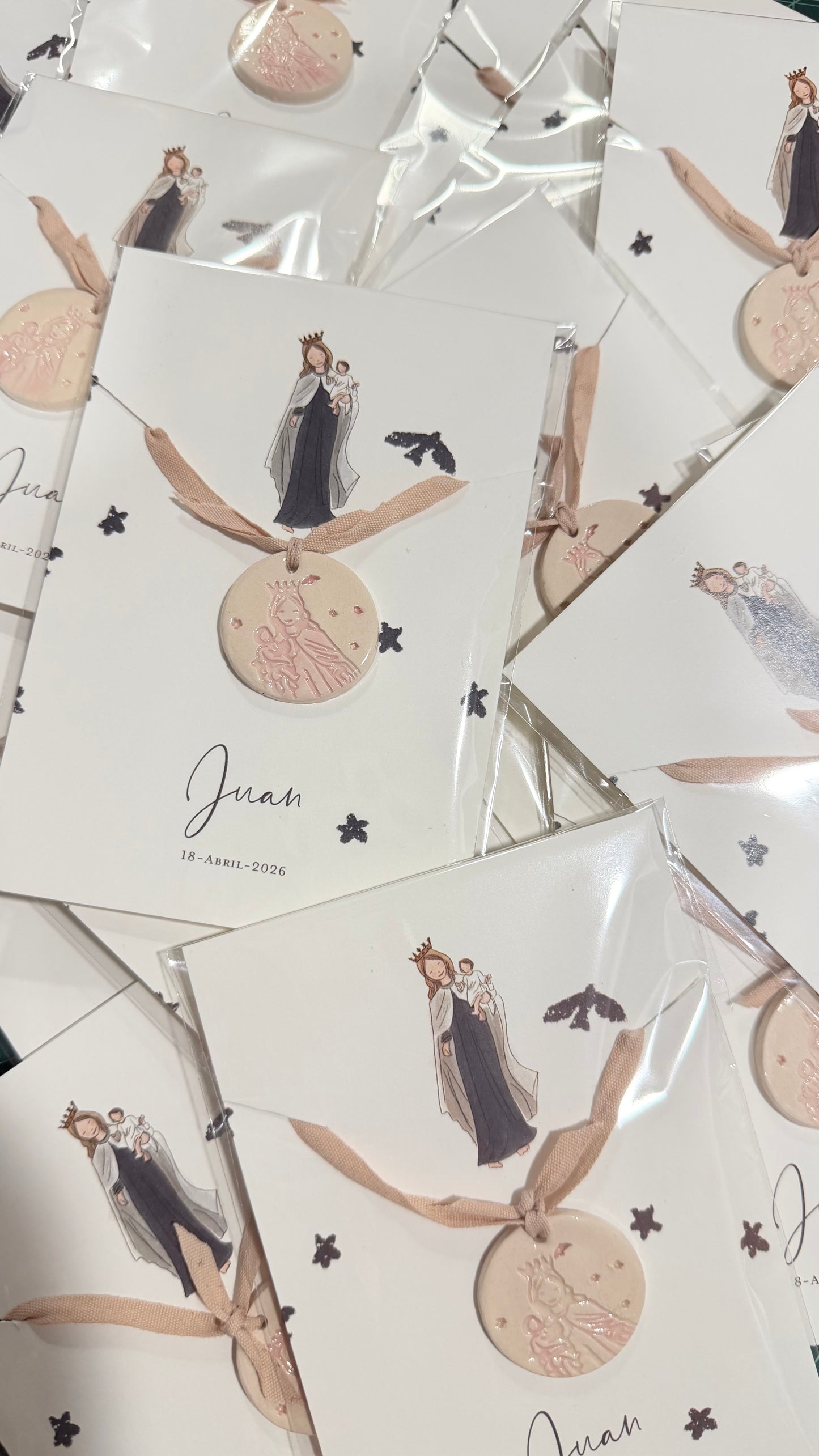 MEDALLA CERÁMICA VIRGEN DEL CARMEN GRANDE CON CINTA