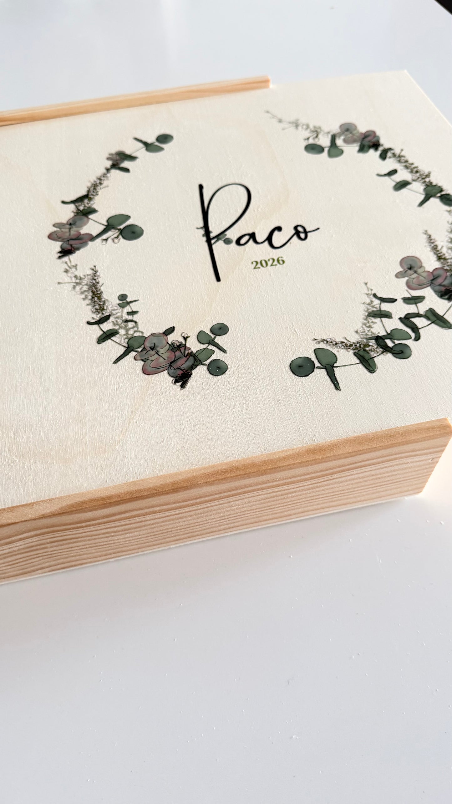 CAJA REGALO COMUNIÓN PARA LIBRO DE FIRMAS EUCALIPTO Y PANICULATA