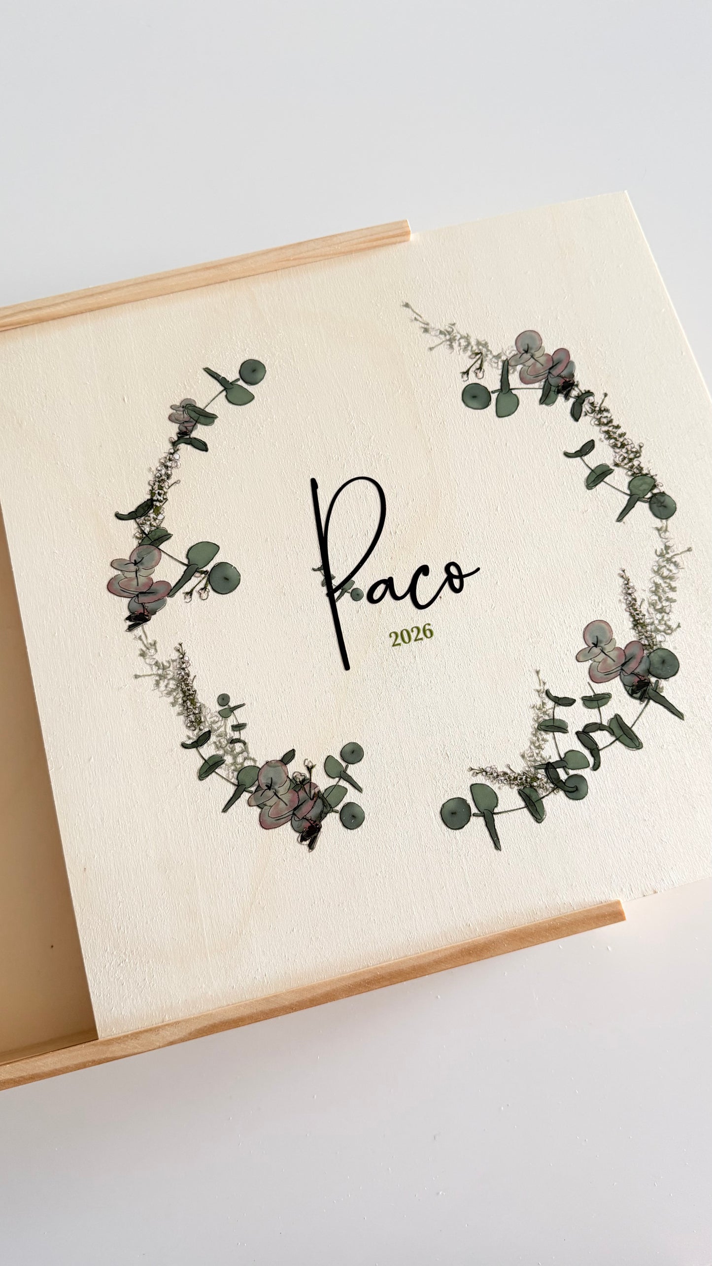 CAJA REGALO COMUNIÓN PARA LIBRO DE FIRMAS EUCALIPTO Y PANICULATA