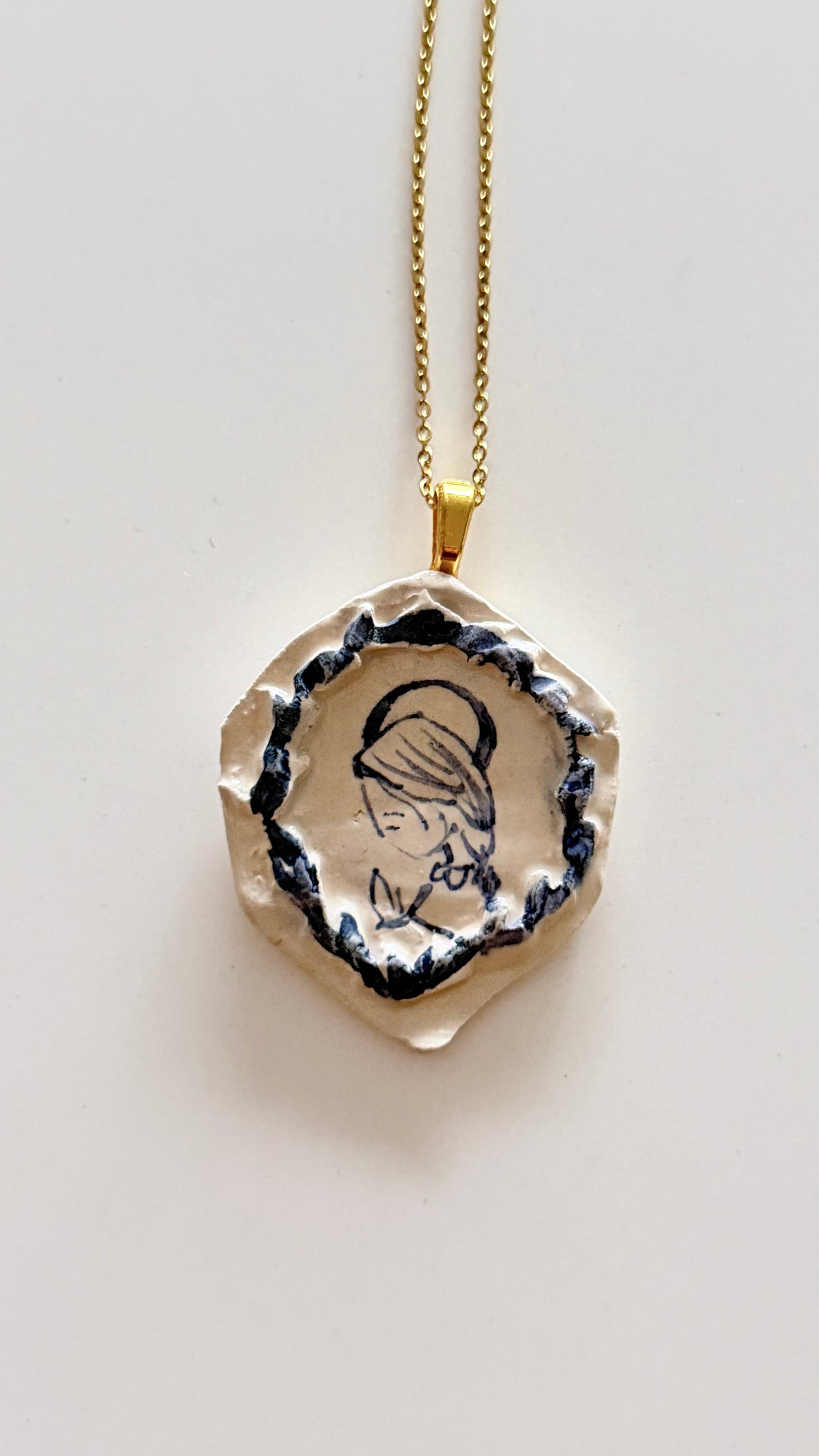 Medalla Virgen Cerámica pintada a mano